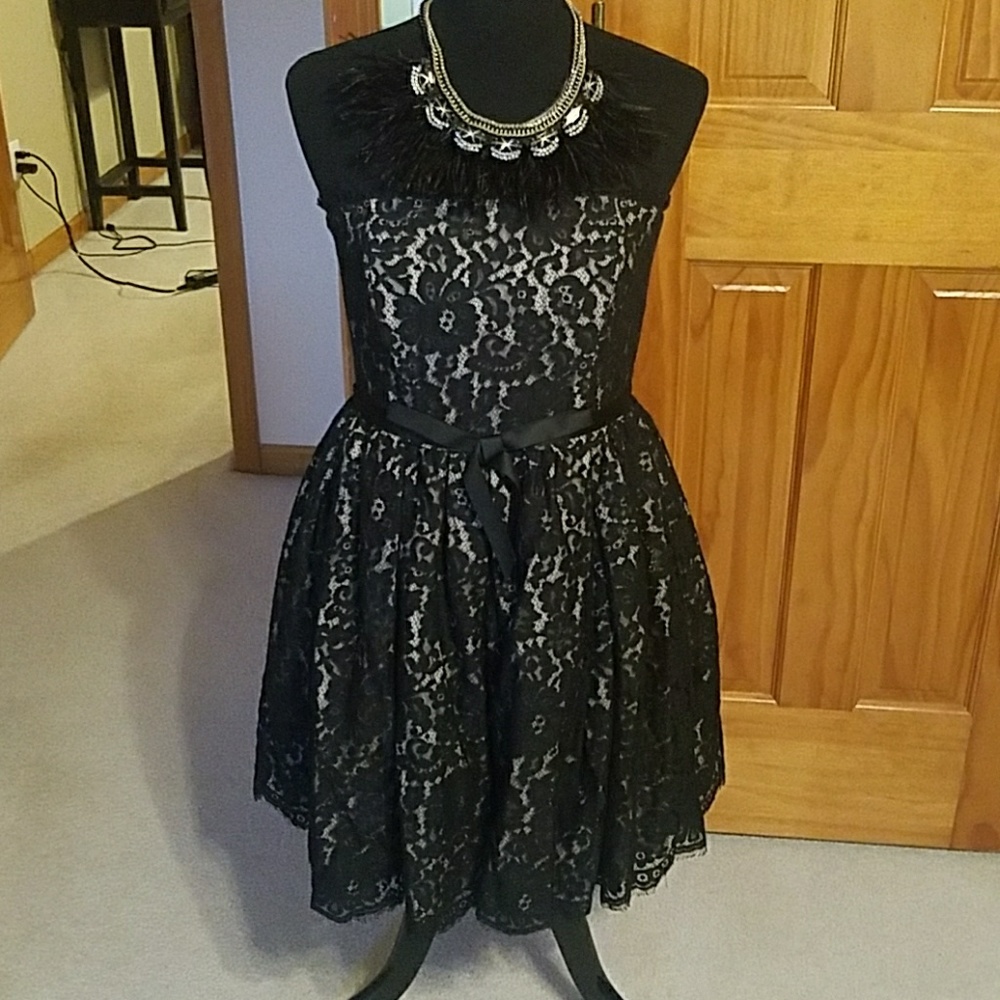 Party dress!!! - Picture 3 of 8