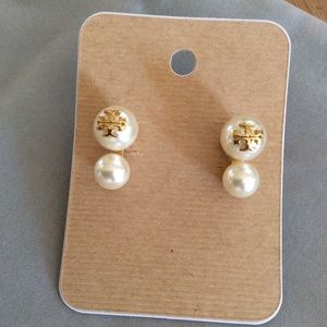 Tori Burch double pearl earring