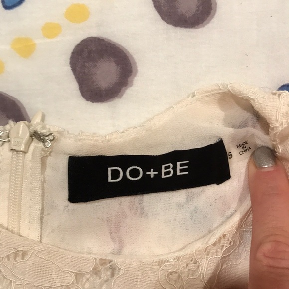 Cream lace blouse - Picture 3 of 6