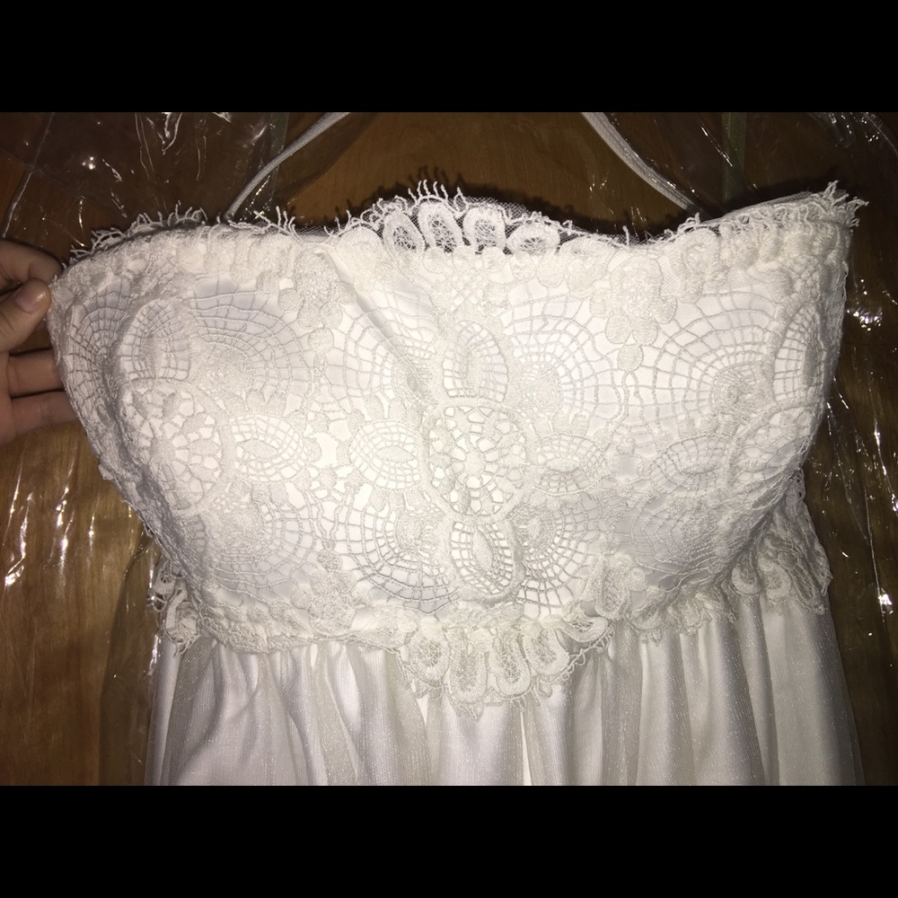 Wedding dress, too big, can’t return, never worn!! - Picture 3 of 7