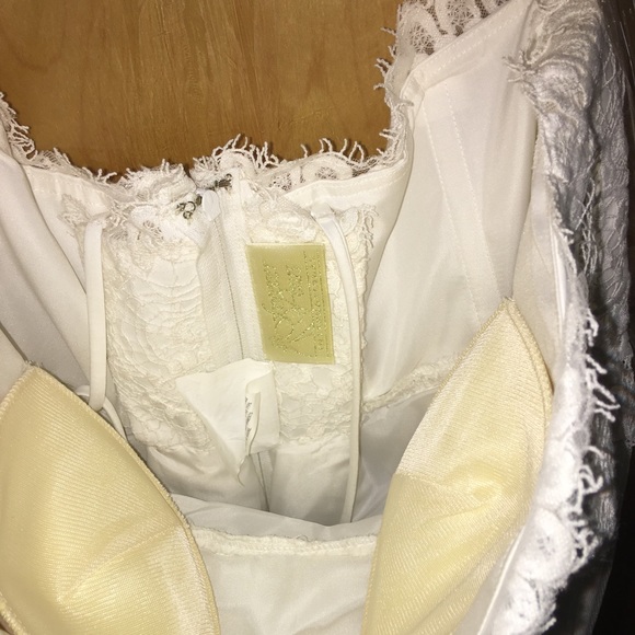 Wedding dress, too big, can’t return, never worn!! - Picture 4 of 7