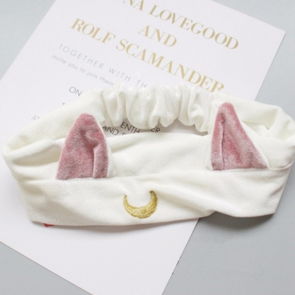 Trendy Jewels Other - (1) New Kitty Cat Ear Boutique Headband - White
