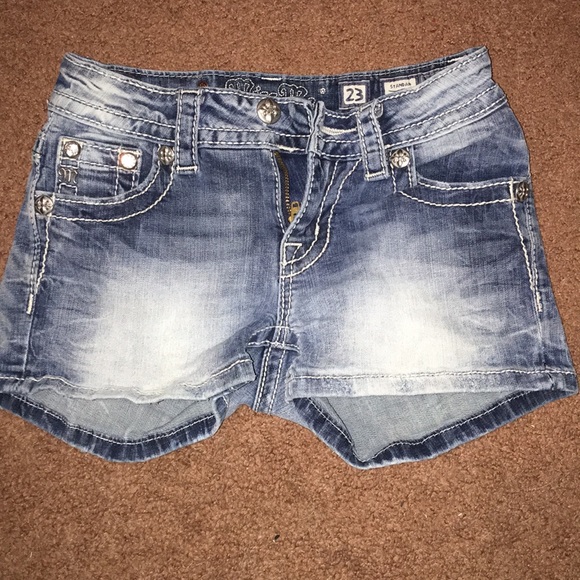 Miss Me Pants - Shorts.