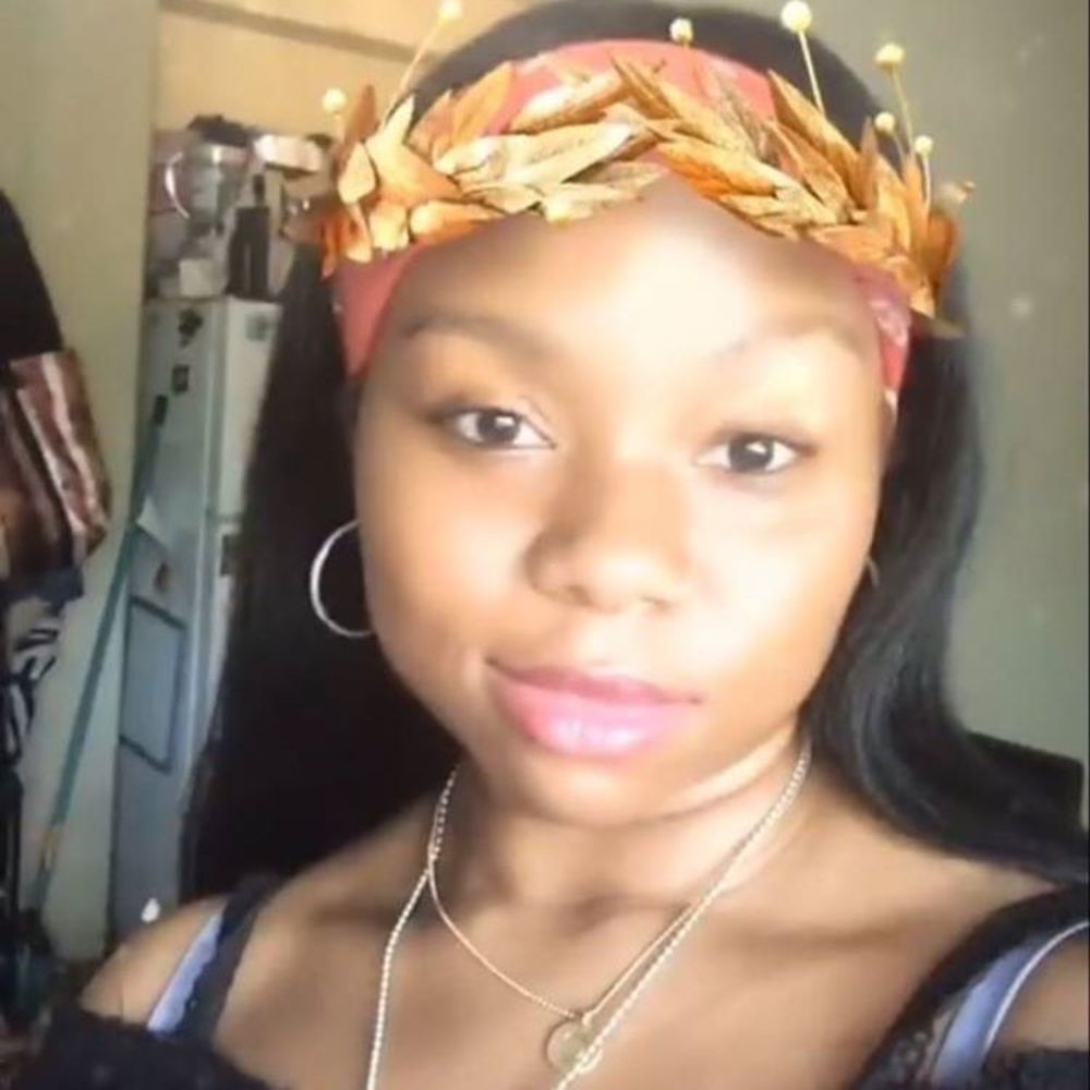 Meet your Posher, Carolice