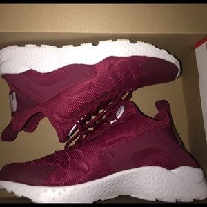 Nike women’s huarache