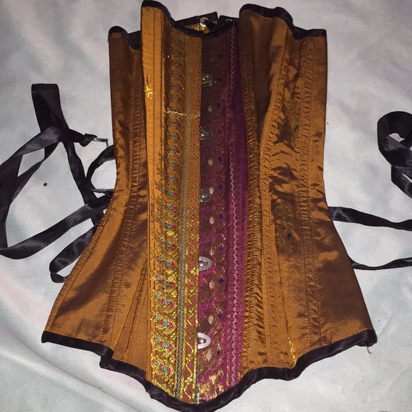 Elegant Corset size small - Picture 3 of 5