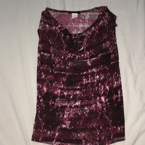 Red pattern work top