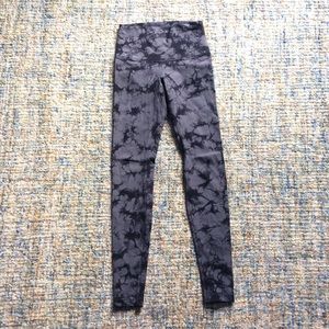 Lululemon Wunder Under Hi-rise tights size 6