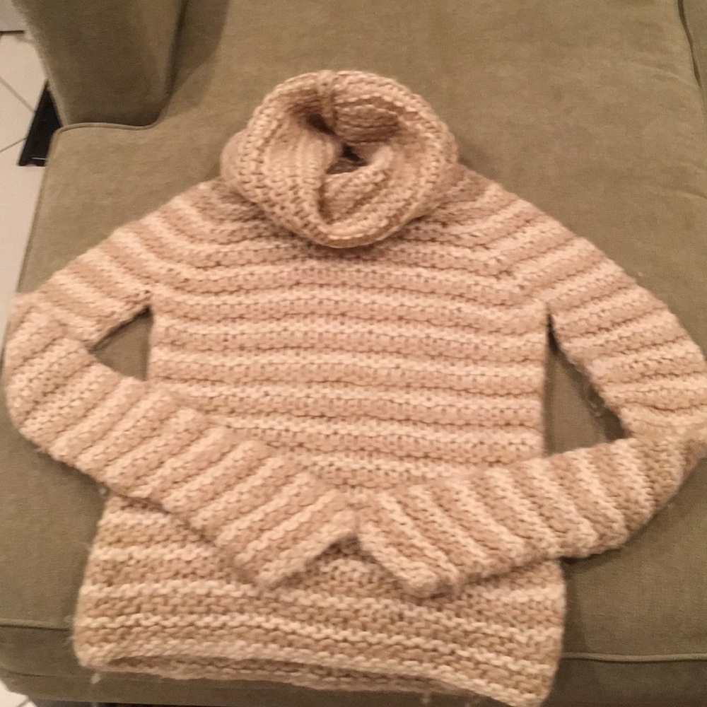 DKNY Sweater