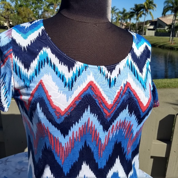 EXQUISITE SEMI SHEER TOP by AGENDA SIZE SMALL - Picture 3 of 6