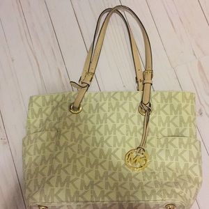 Michael kors tote