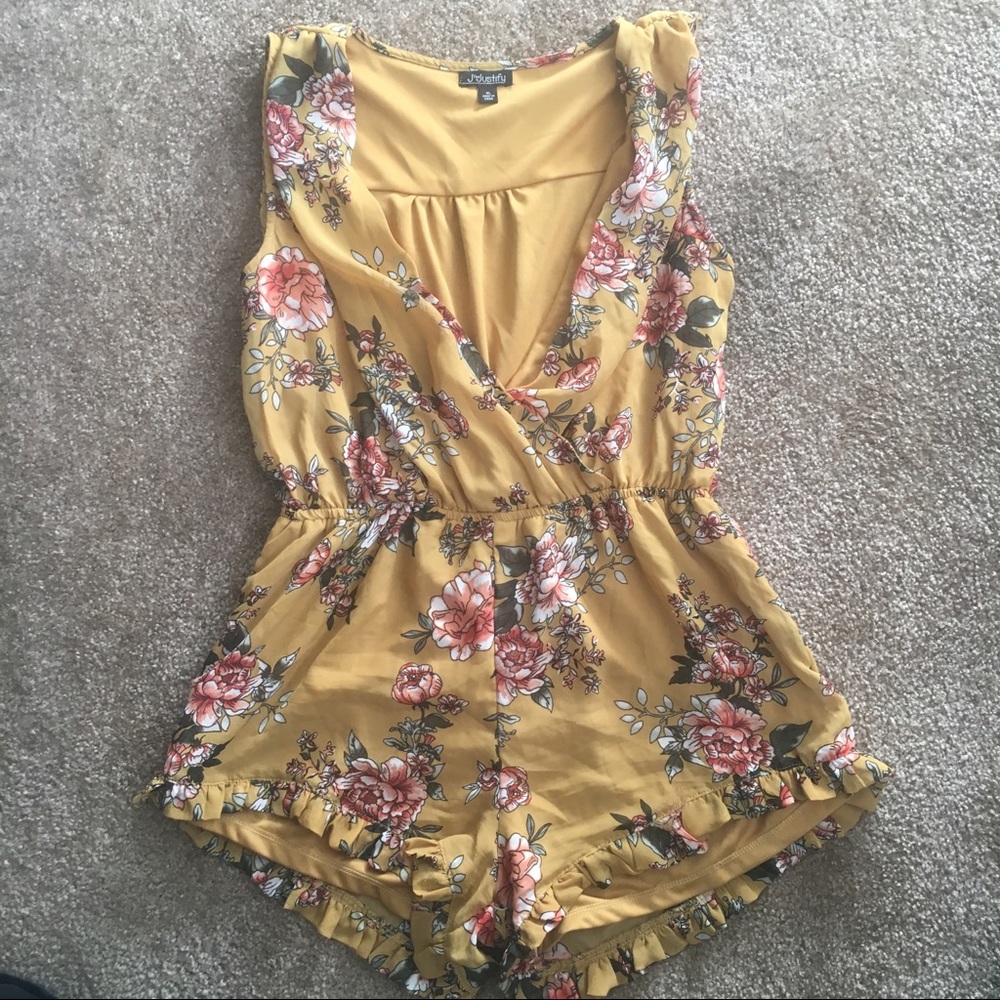 Floral Romper with Ruffled Trim