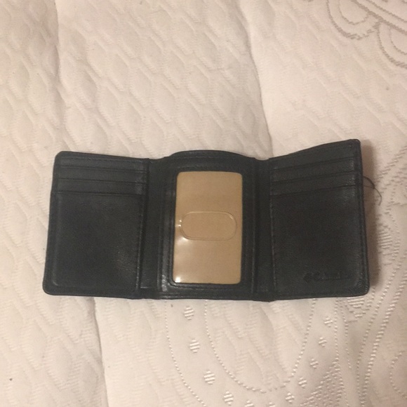 Mens Columbia black wallet - Picture 2 of 3