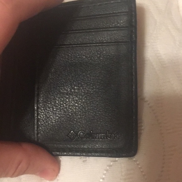 Mens Columbia black wallet - Picture 3 of 3