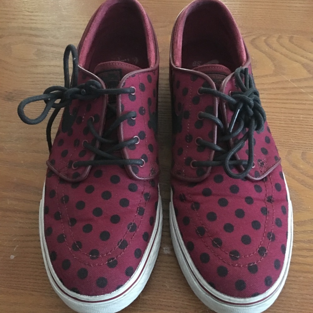Vans - Picture 4 of 5