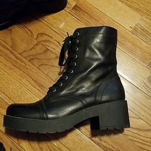 Genuine Leather Steve Madden Lace Up boots 10