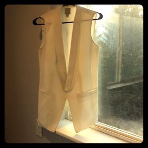 DELETING WED MAKE OFFER!! White halogen long vest
