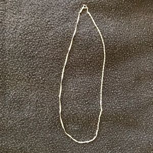 14k Gold Twisted Necklace. 18 inch.