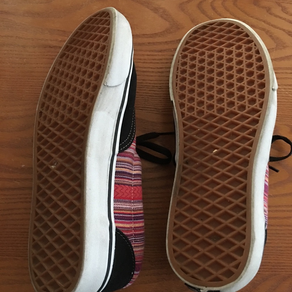 Vans - Picture 3 of 4
