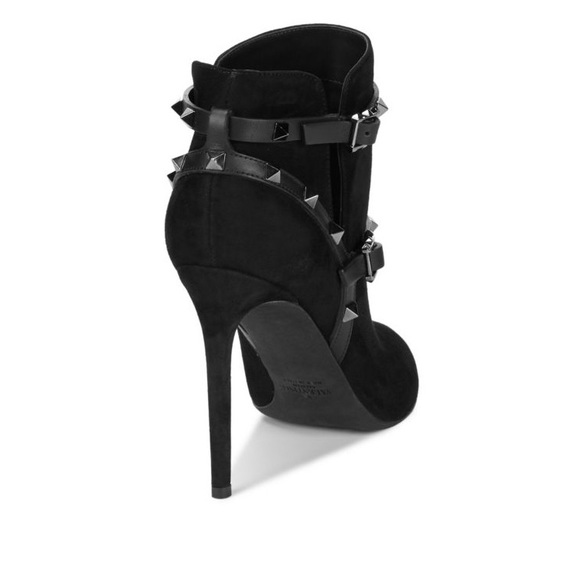 🌟 FREE 🌟 Shipping 🌟 Valentino Garavani Stiletto Booties
