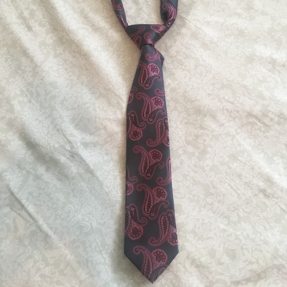 Pink/Gray Paisley Tie - Picture 1 of 2