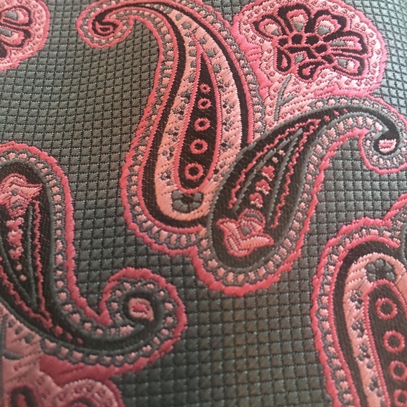 Pink/Gray Paisley Tie - Picture 2 of 2