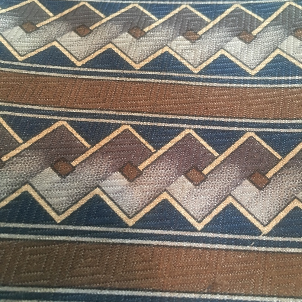 Patterned Tie - Picture 2 of 2