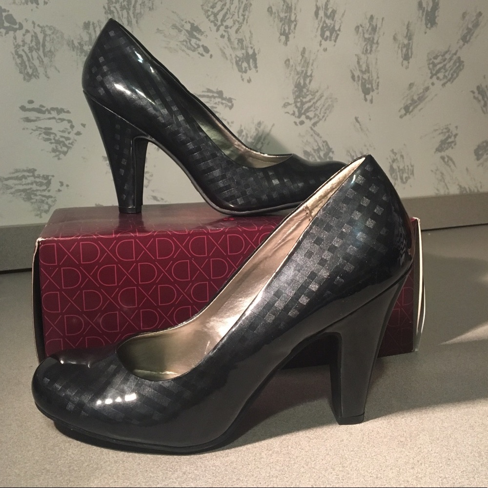 Candice'a black squats heels