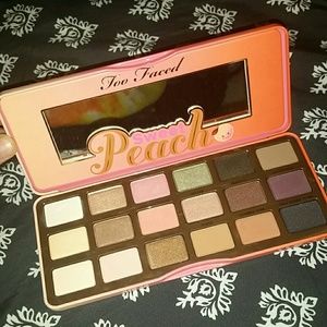 Too Faced Sweet Peach Eyeshadow Palette