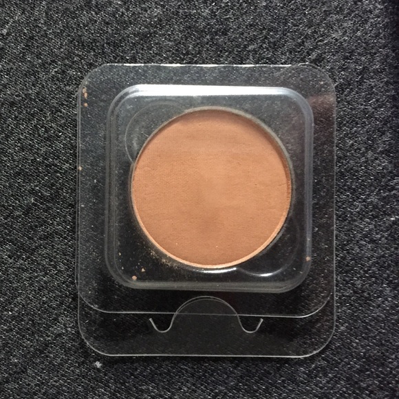 Assorted full and sample sized makeup - Picture 7 of 8