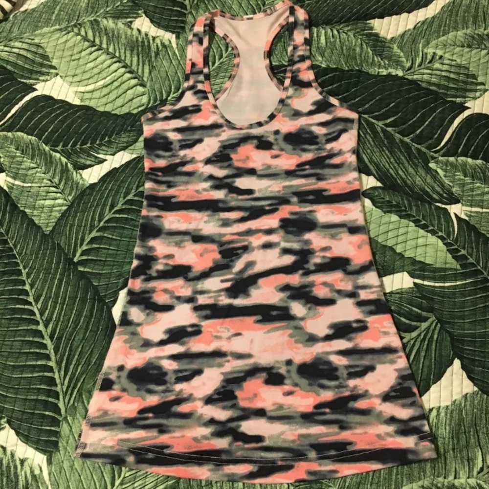 Lululemon wamo camo tank