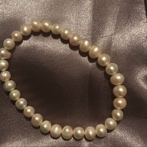 Fresh water pearl bracelet