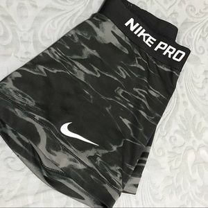 Grey Marble Print Nike Pro