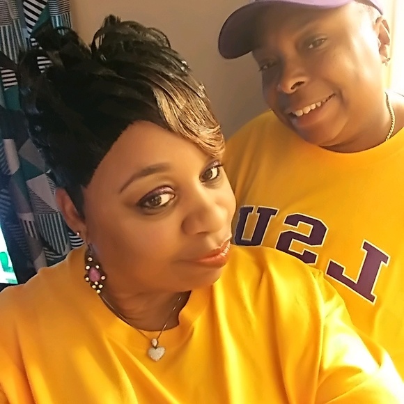 Meet your Posher, Michele - Picture 1 of 1