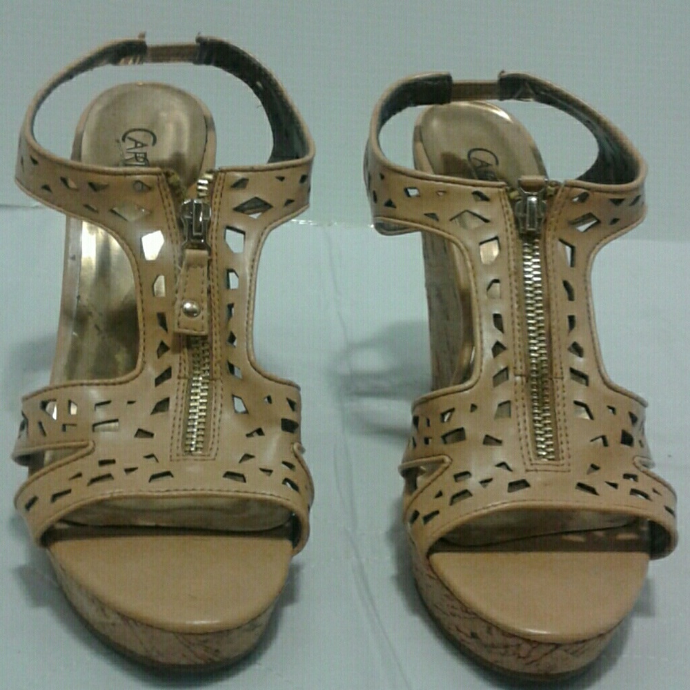 Ladies wedge heel shoes