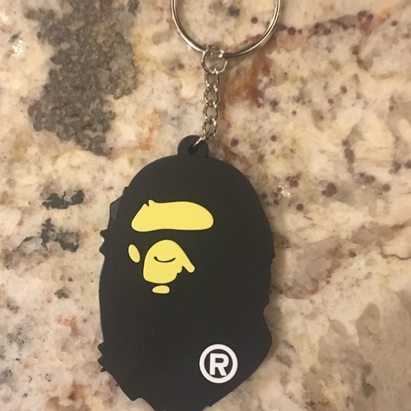 ❌Holiday Sale ❌ Bape keychain - Picture 2 of 7