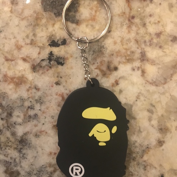 ❌Holiday Sale ❌ Bape keychain - Picture 7 of 7