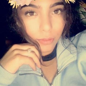 Meet your Posher, Kayla