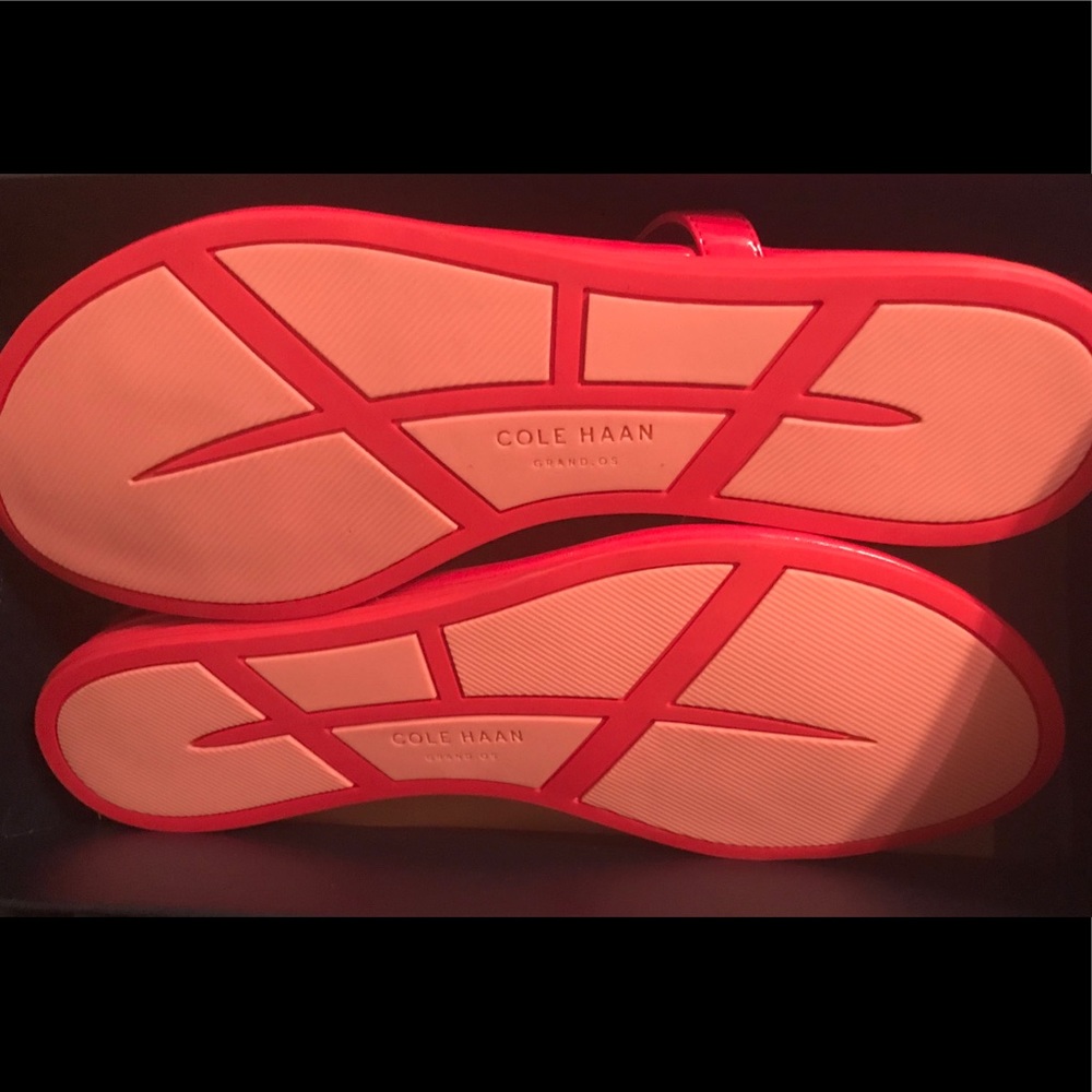Cole Haan Women's Marnie Wedge Red Sandal NWOT - Picture 4 of 4