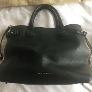 Last call 💸💸 2014 Burberry Banner Bag in Black
