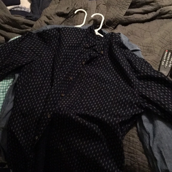 Various Men’s Button Down Shirts - Picture 5 of 7