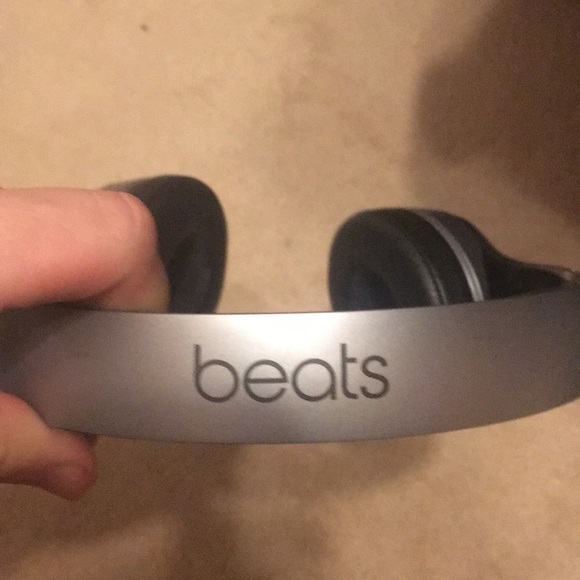 Beats solo 2 wireless - Picture 3 of 5