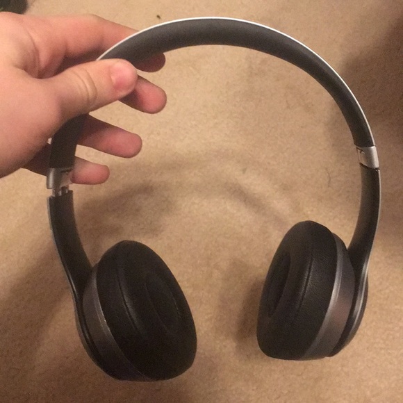 Beats solo 2 wireless - Picture 4 of 5