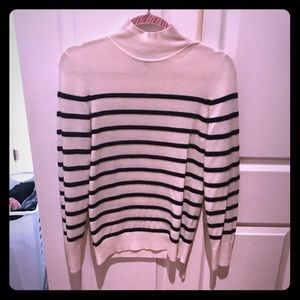 Banana Republican cream and navy turtleneck