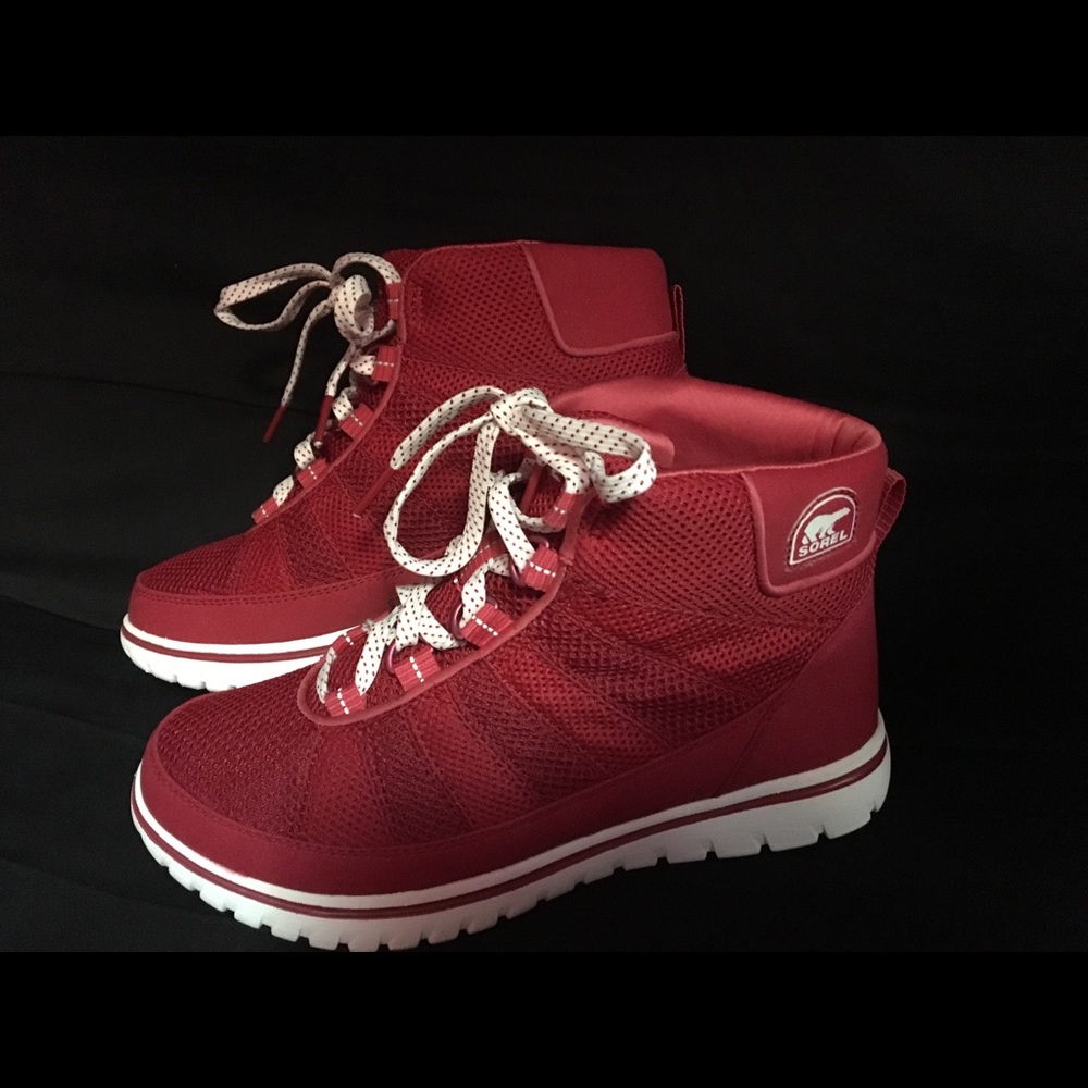 Sorel Tivoli Sneaker Boots