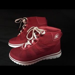 Sorel Tivoli Sneaker Boots