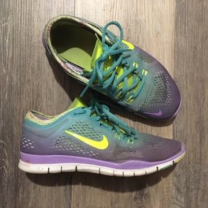 Nike 5.0 Tennis Running Shoes size 8