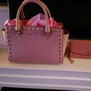 Michael Kors purse with wallet!