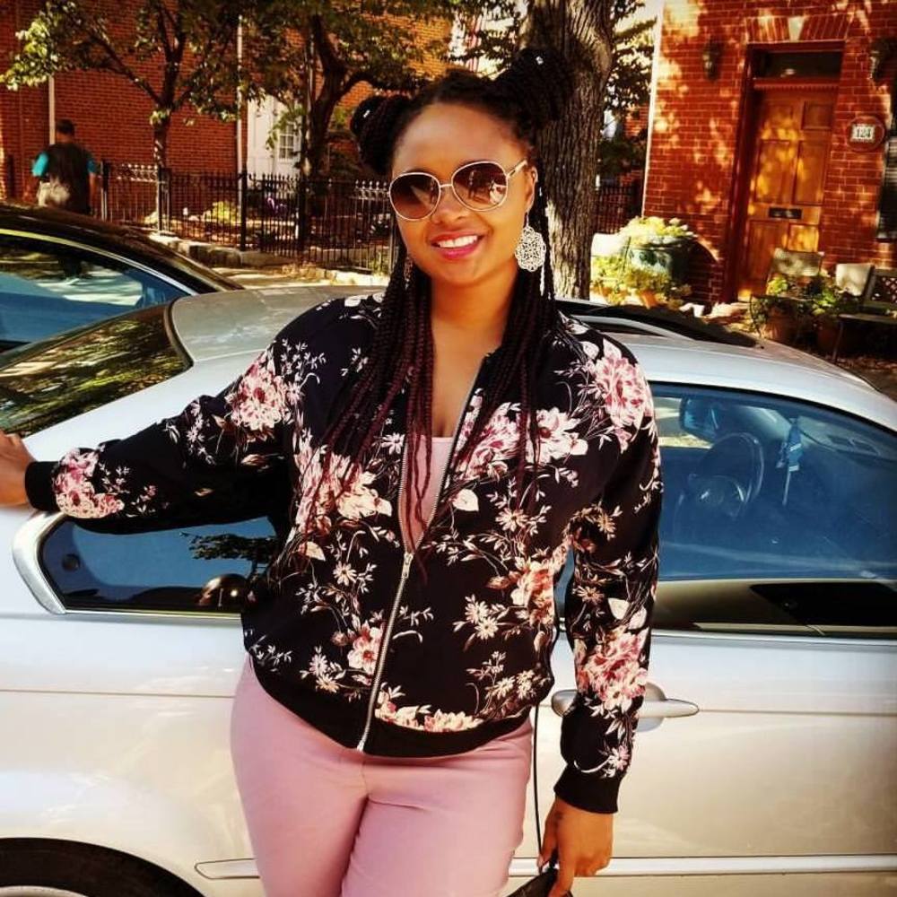 Meet your Posher, Riona