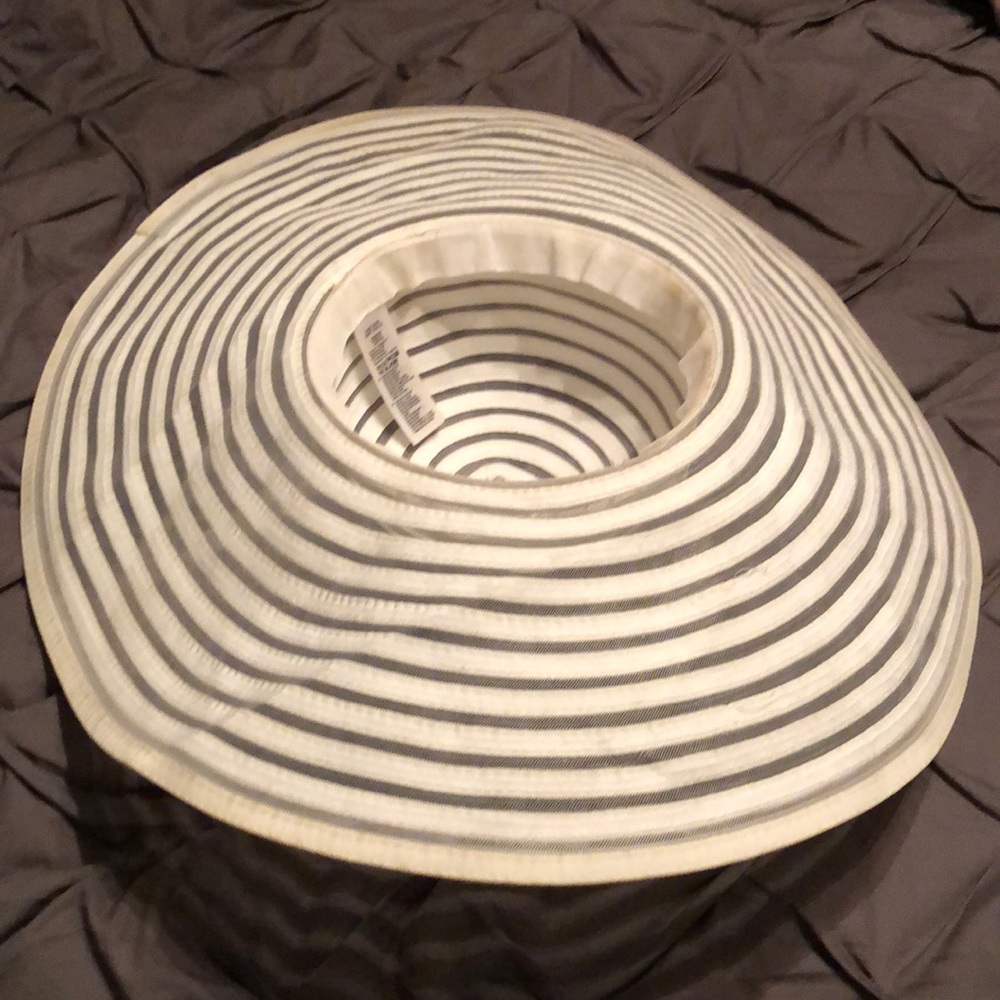 Sunhat - Picture 3 of 4